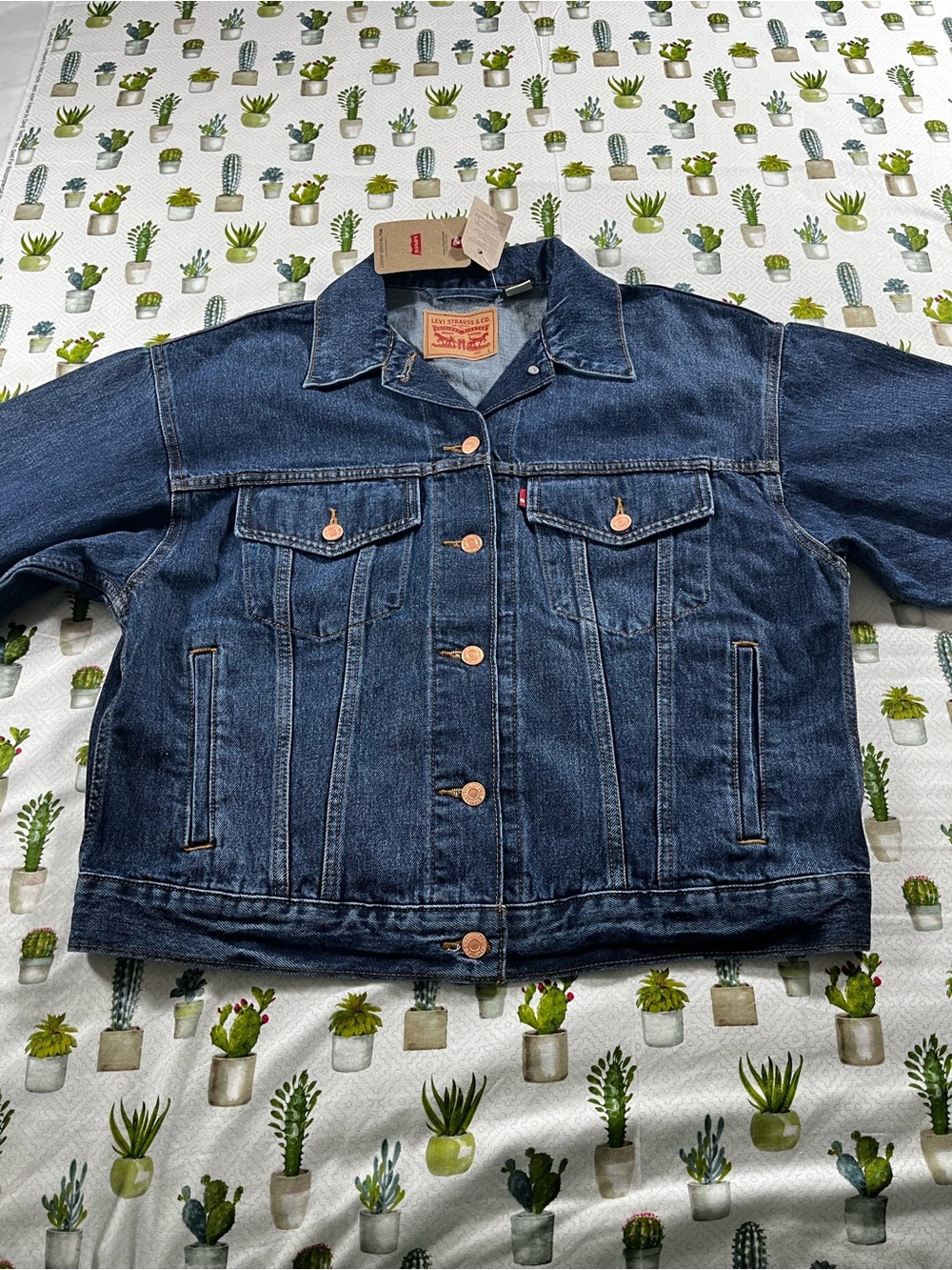 Levi’s Men’s 90’s Trucker Jacket Size Large NWT blue Button Up MSRP $89.50